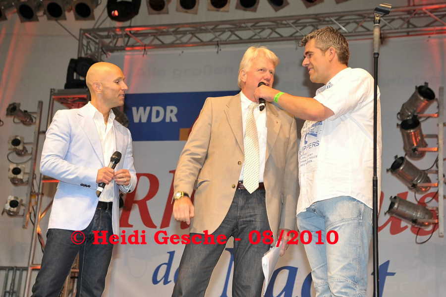 Michael Begasse + Bernd Brueggemann mit Oberbuergermeister Sierau (5).JPG
